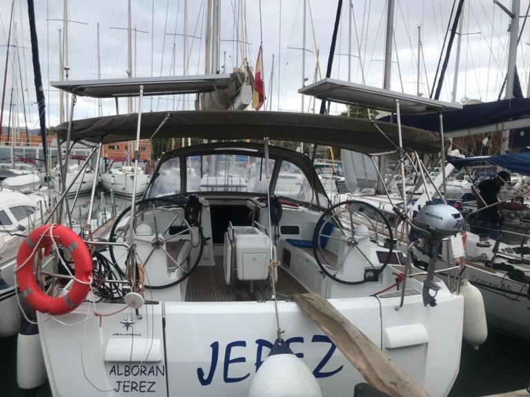 Rent a Jeanneau Sun Odyssey 519 Palma de Mallorca