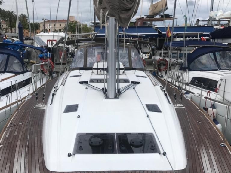 Rent a Jeanneau Sun Odyssey 519 Palma de Mallorca
