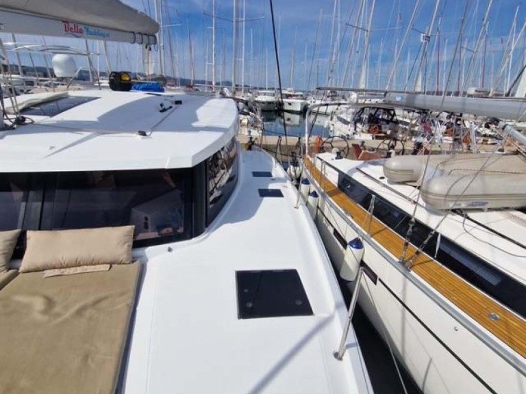 Catamaran for rent Pula at the best price