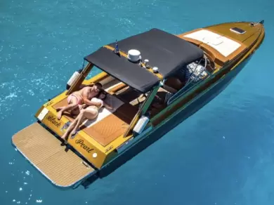 Rent a Motorboat Cigarette 37 in Zakynthos