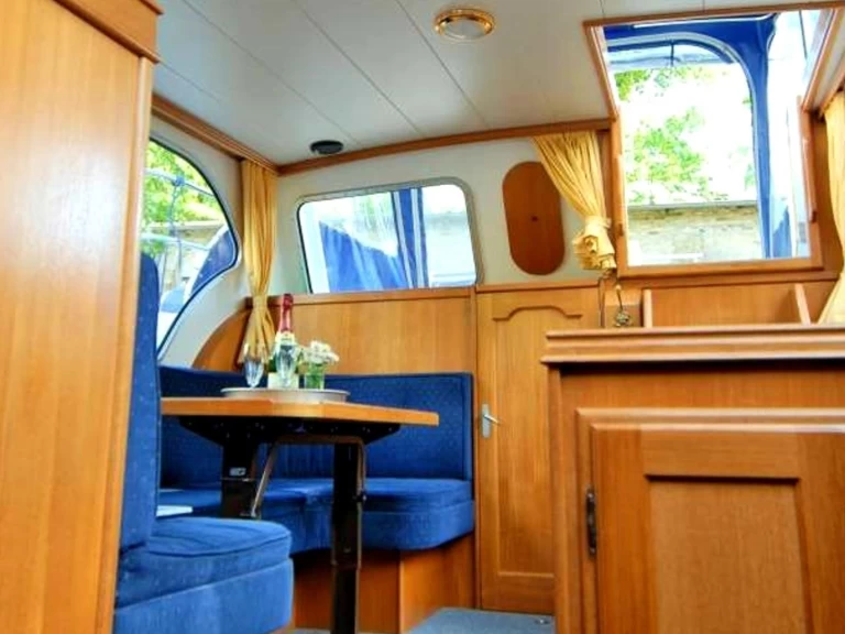 Boat rental Pedro Skiron 35 "Friederike & Sophie" in Zehdenick on Samboat