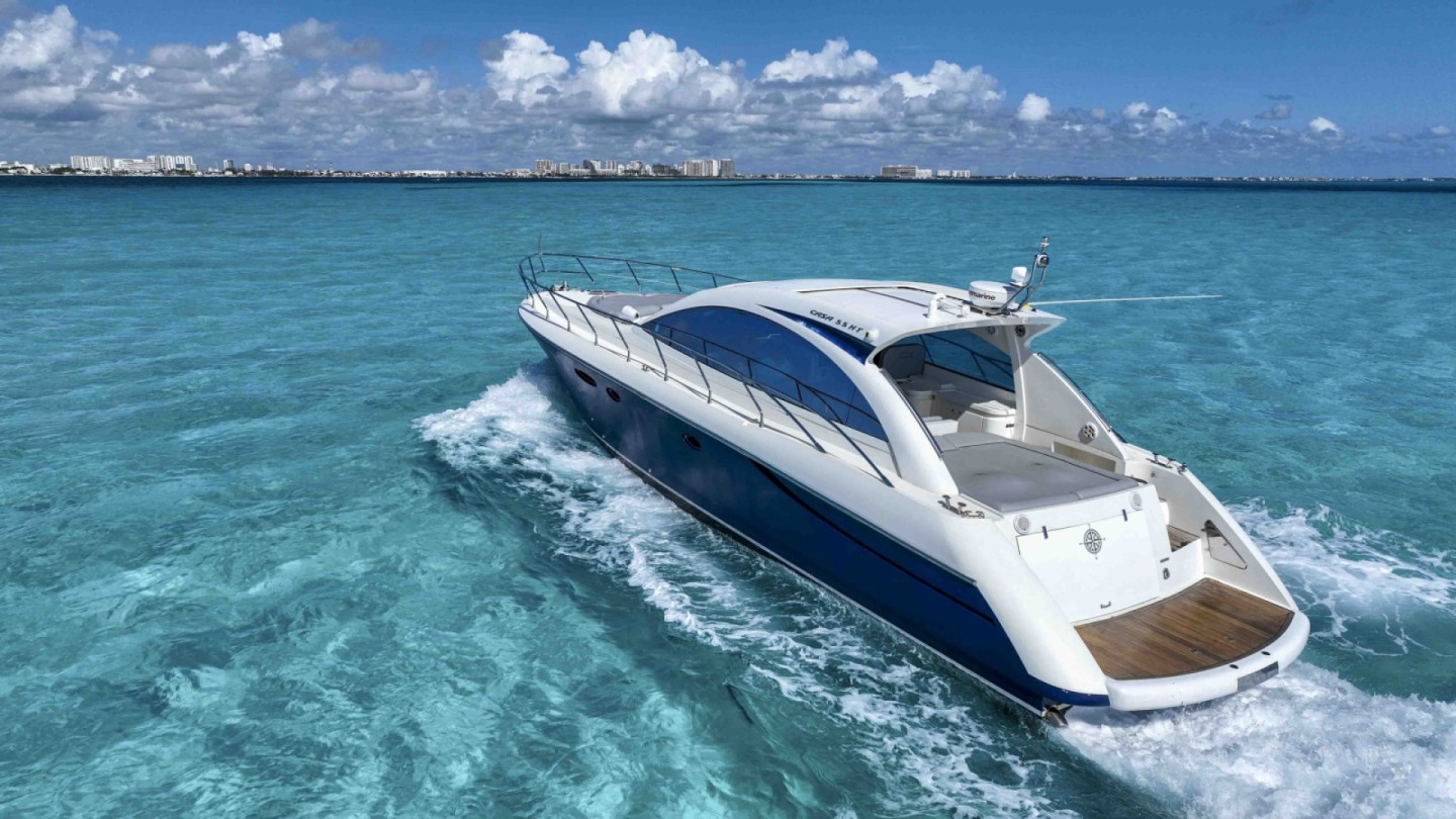 Rent a Luxury Yacht Cantieri Navali 55 in Cancún | SamBoat