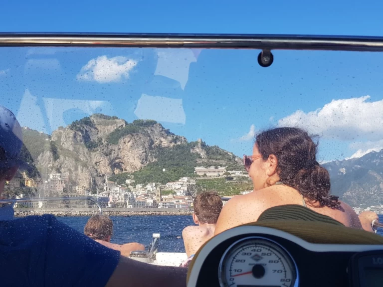 Motorboat for rent Amalfi Coast at the best price