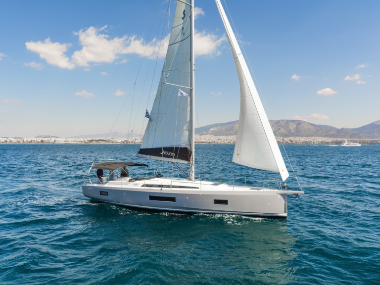 Sailboat rental in Alimos - Bénéteau Oceanis 51.1