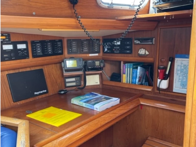 Jeanneau Sun Odyssey 45.2 in La Rochelle on SamBoat