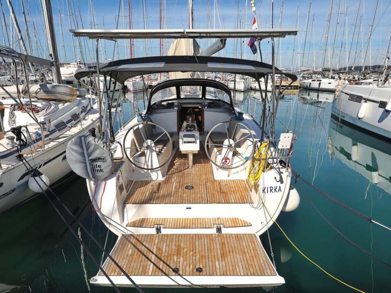 Sailboat rental in Biograd na Moru - Bavaria Cruiser 41