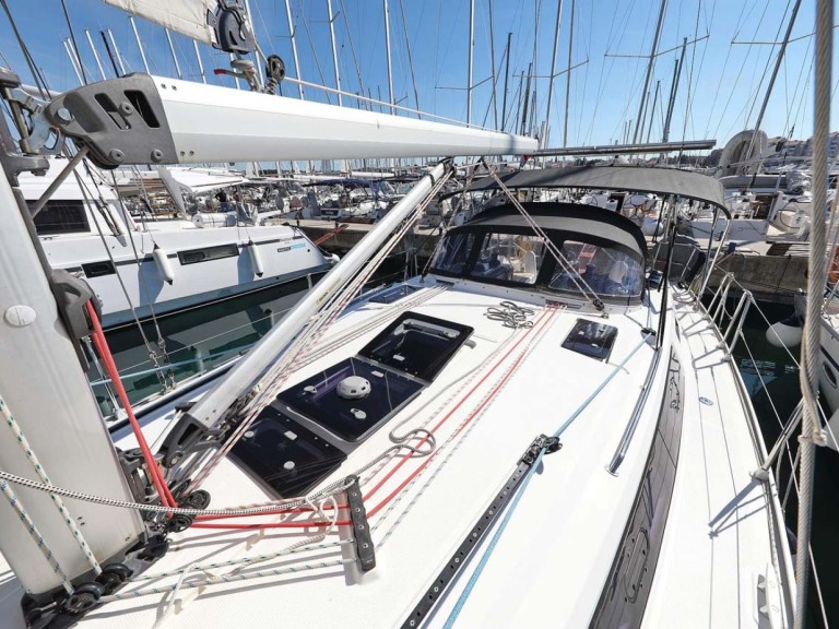 Sailboat for rent Biograd na Moru at the best price