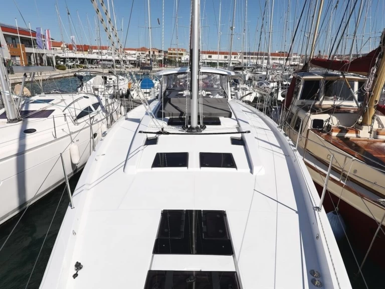 Sailboat rental in Pirovac - Hanse Hanse 588