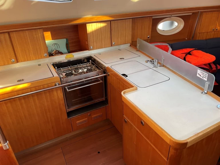 Rent a Elan Impression 434 Pula