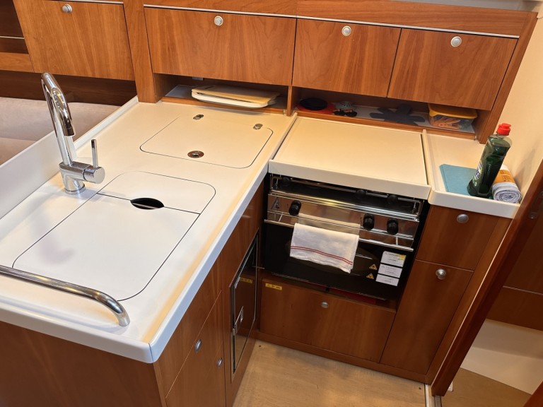 Rent a Hanse Hanse 345 Empuriabrava