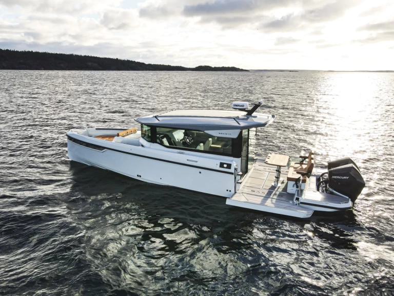Boat rental Saxdor Saxdor 320 GTC in Gouvia on Samboat