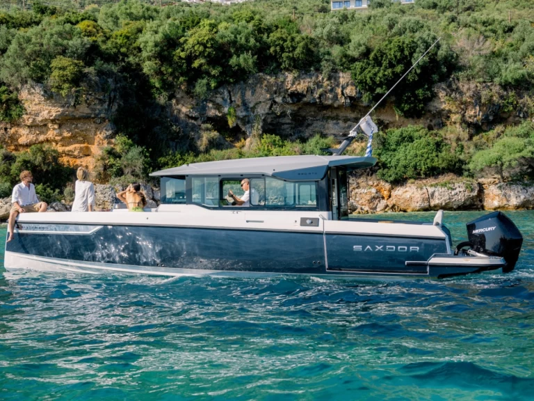 Motorboat for rent Gouvia at the best price