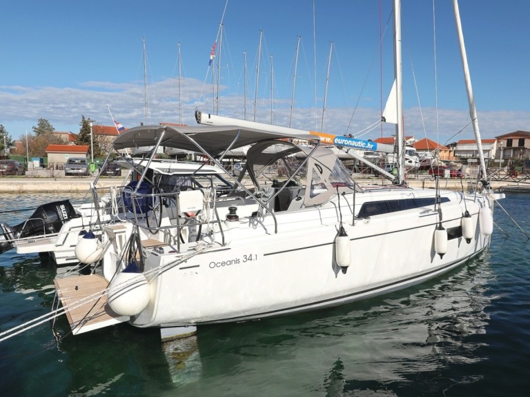 Bénéteau Oceanis 34.1 charter bareboat or captained in  Pirovac