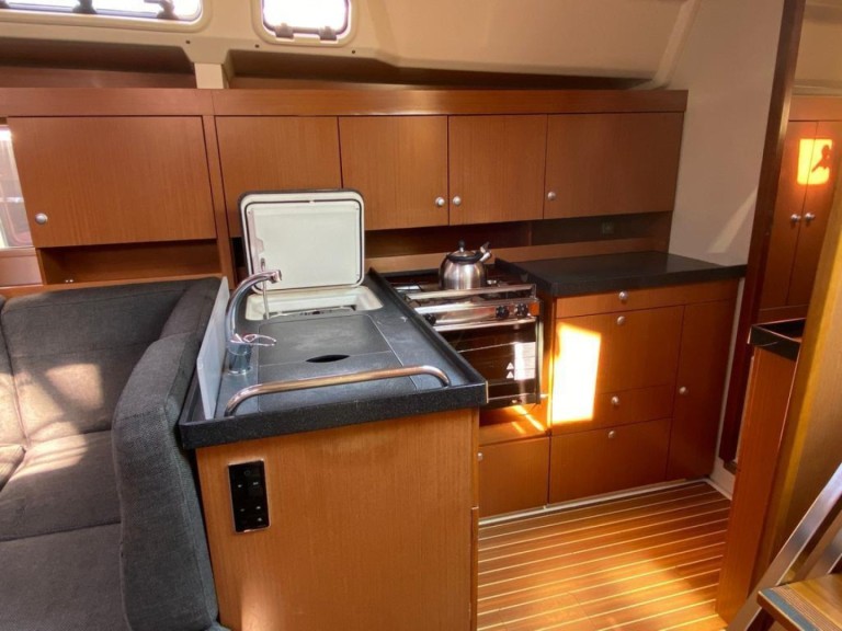 Yacht charter Adaköy cheap Hanse 445