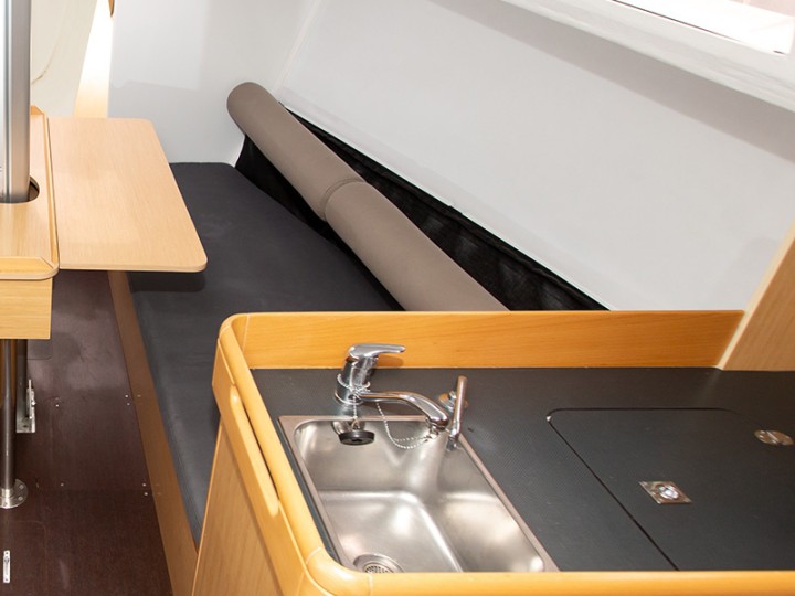 Yacht charter La Trinité-sur-Mer cheap Sun Fast 3200