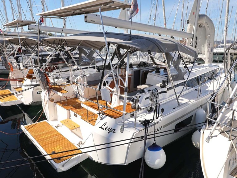 Sailboat for rent Biograd na Moru at the best price