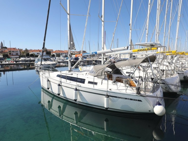 Bareboat Rental Sailboat Bavaria with a boat licence