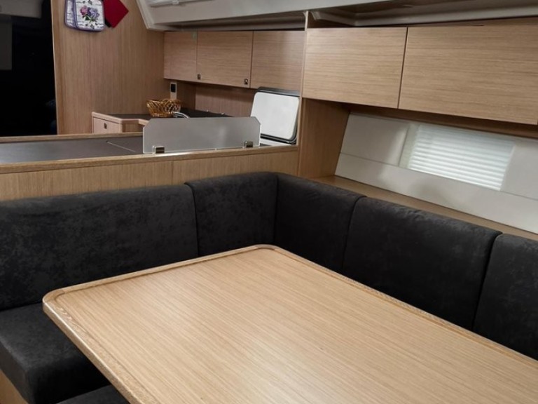 Rent a Bavaria Bavaria C45 Vrsar