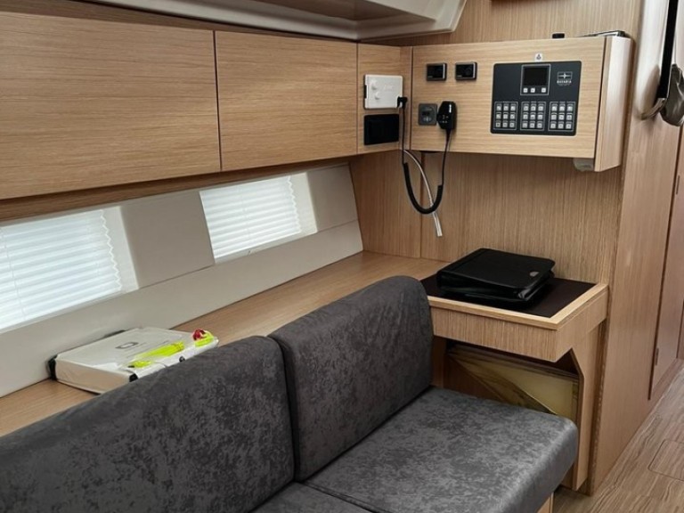 Yacht charter Vrsar cheap Bavaria C45