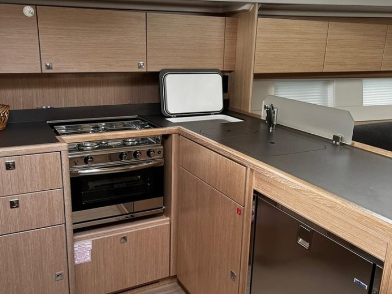 Boat rental Bavaria Bavaria C45 in Vrsar on Samboat