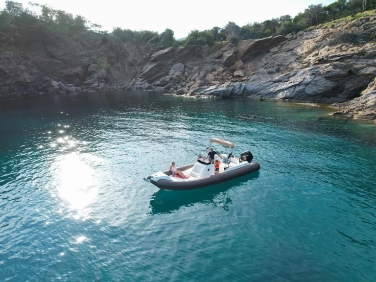 RIB for rent Cavalaire-sur-Mer at the best price