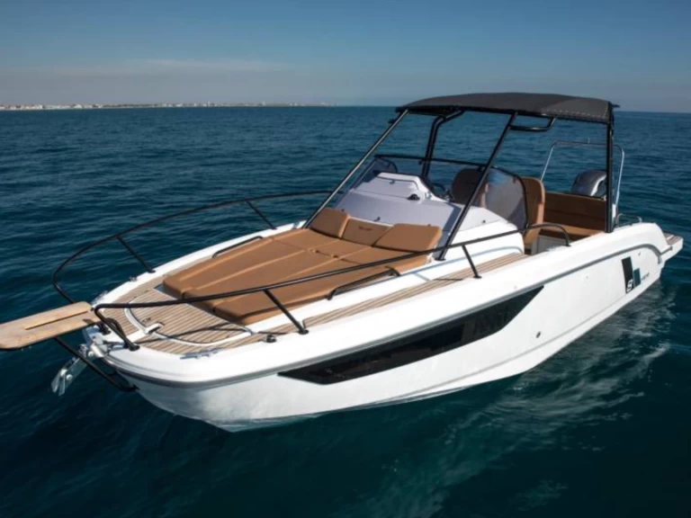 Bareboat Rental Motorboat Bénéteau with a boat licence