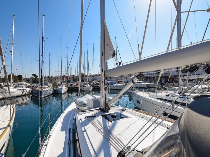 Bavaria Bavaria C38 charter bareboat or captained in  Zadar