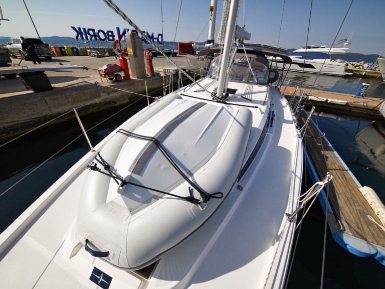 Bareboat Rental Sailboat Bavaria with a boat licence