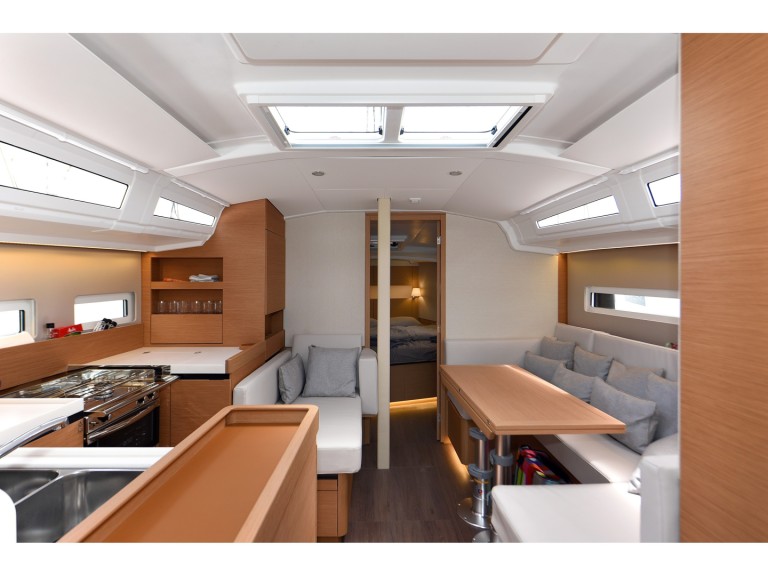 Jeanneau Sun Odyssey 410 charter bareboat or captained in  Palma de Mallorca