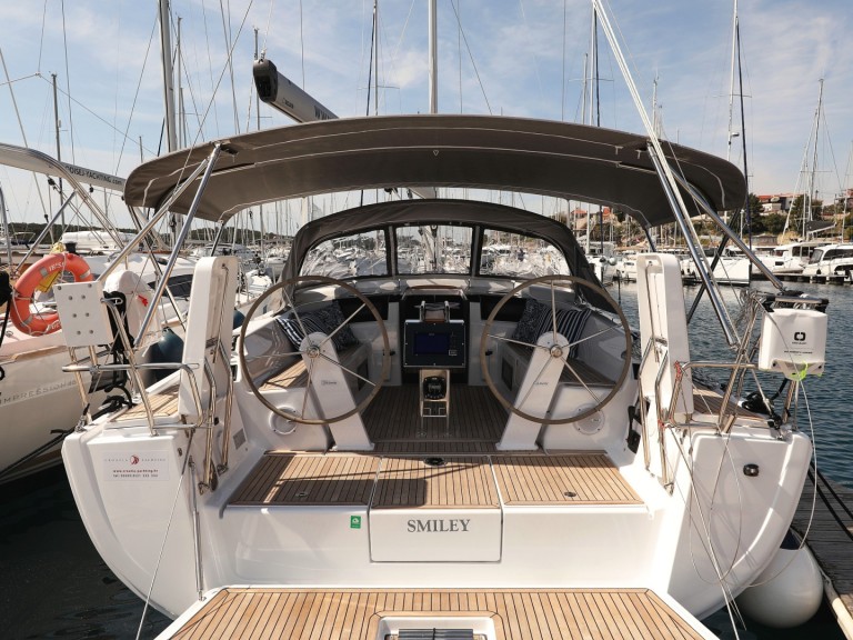 Boat rental Hanse Hanse 388 in Šibenik on Samboat