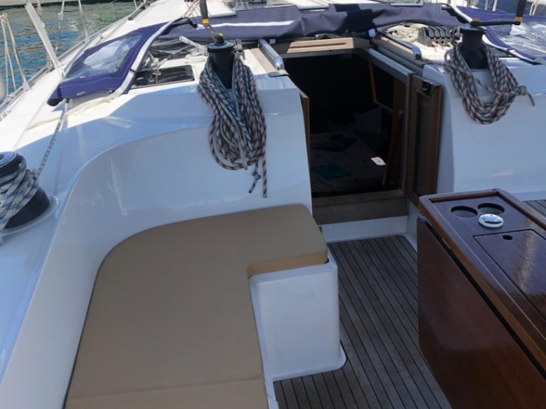 Yacht charter Split cheap Cruiser 46