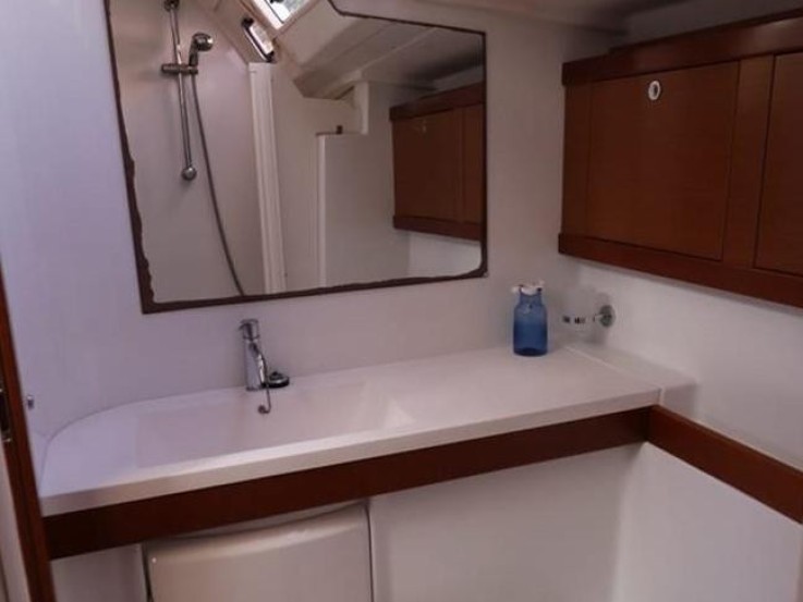 Bénéteau Beneteau Oceanis 54 charter bareboat or captained in  Ko Chang (Koh Chang)