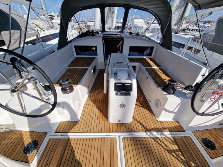 Rent a Jeanneau Sun Odyssey 440 Biograd na Moru