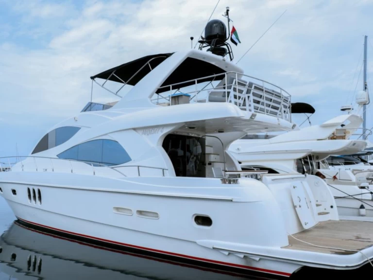 Luxury Yacht for rent Dubai Marina at the best price