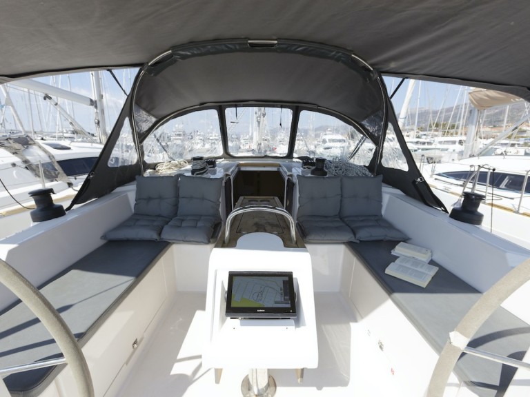 Bareboat Rental Sailboat Bavaria with a boat licence