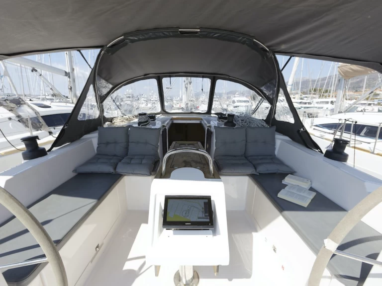 Bareboat Rental Sailboat Bavaria with a boat licence