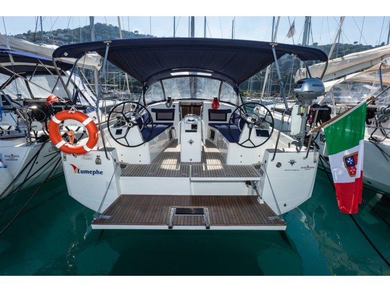 Sailboat rental with or without captain Jeanneau Olbia