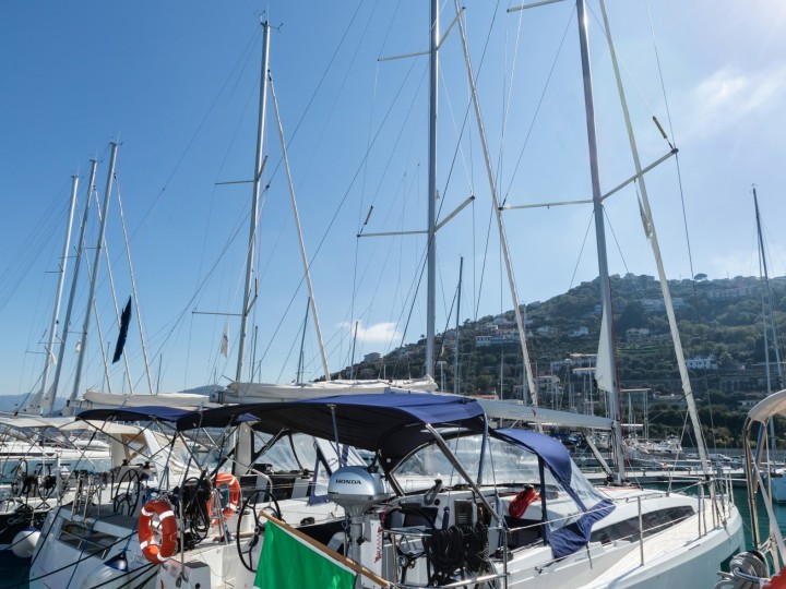 Jeanneau Sun Odyssey 410 in Olbia on SamBoat
