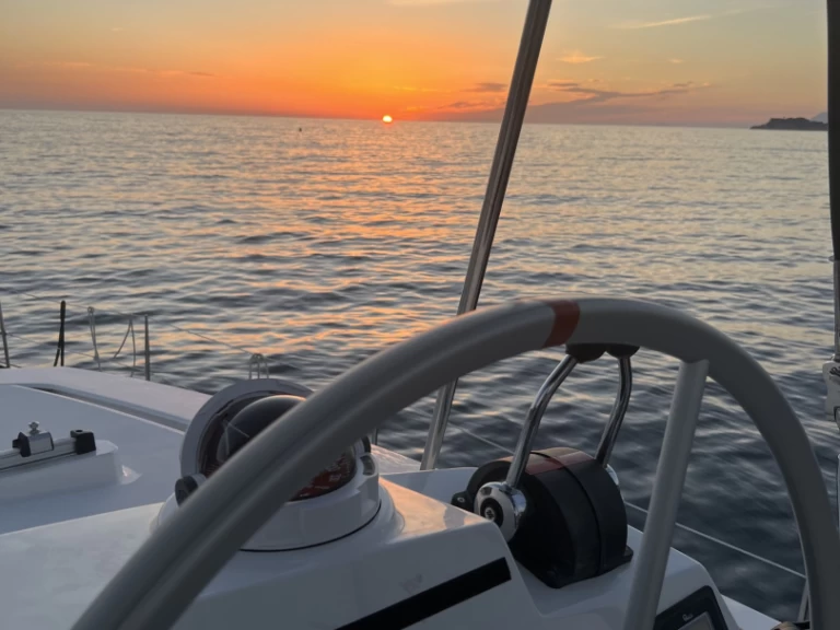 Bali Bali 4.2 in Marseille on SamBoat