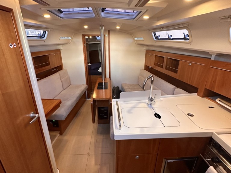 Rent a Hanse Hanse 345 Empuriabrava