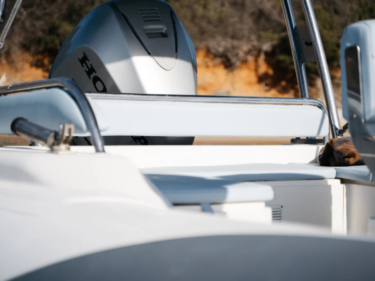 Bareboat Rental RIB Bsc with a boat licence