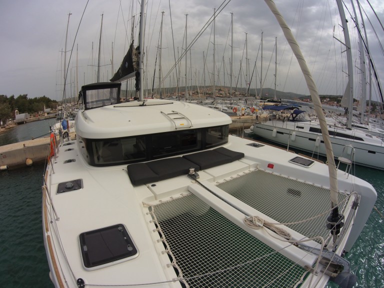 Catamaran rental in Rogoznica - Lagoon Lagoon 40