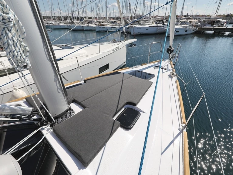 Sailboat rental in Biograd na Moru - Elan Impression 40.1