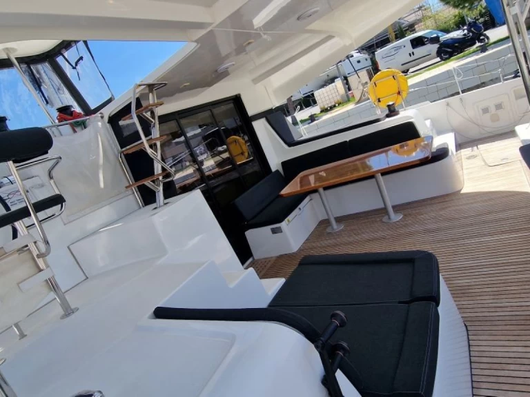 Boat rental Lagoon Lagoon 42 in Trogir on Samboat