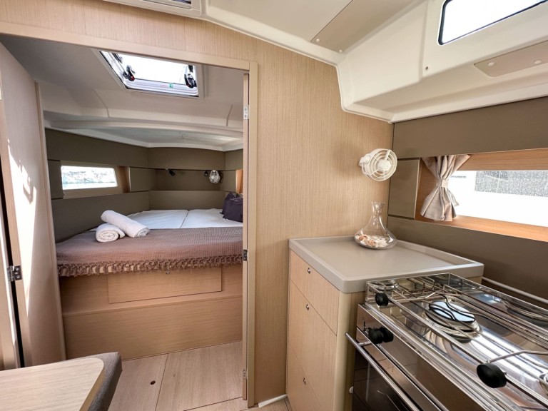 Yacht charter Barcelona cheap Oceanis 38.1