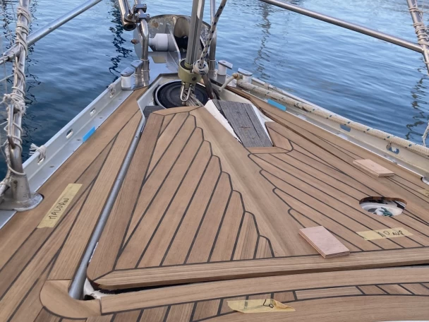 Rent a Jeanneau Sun Odyssey 45.1 La Seyne-sur-Mer