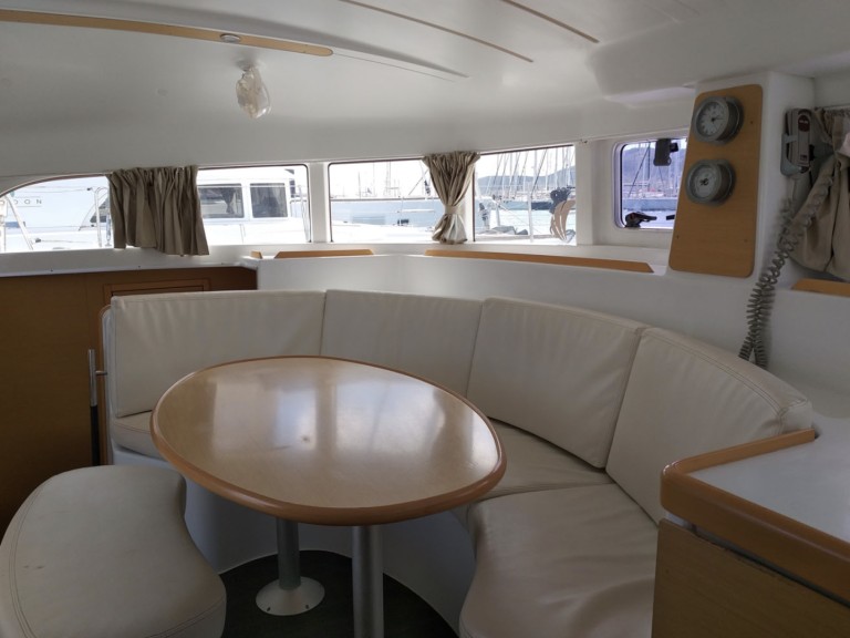 Rent a Lagoon Lagoon 380 S2 Le Marin