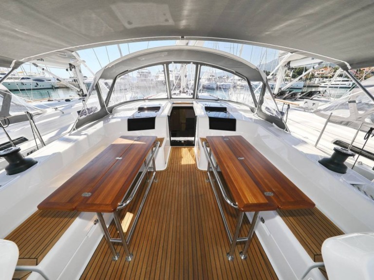 Bareboat Rental Sailboat Hanse with a boat licence