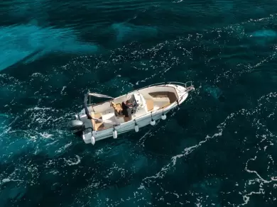 Motorboat for rent Vela Luka at the best price