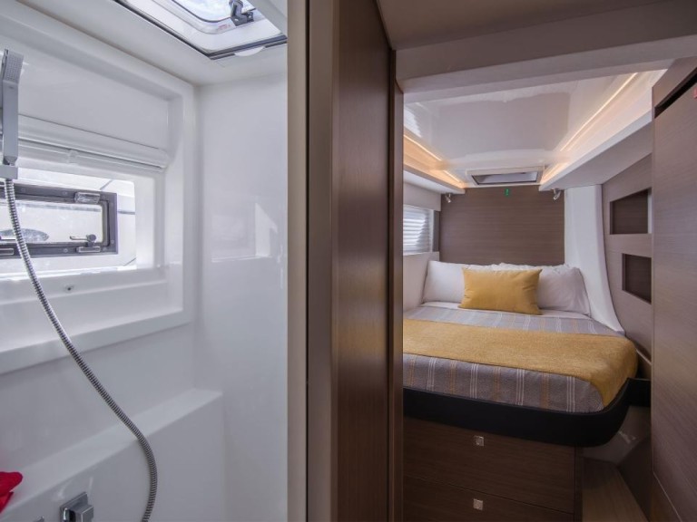 Catamaran for rent Cannigione at the best price